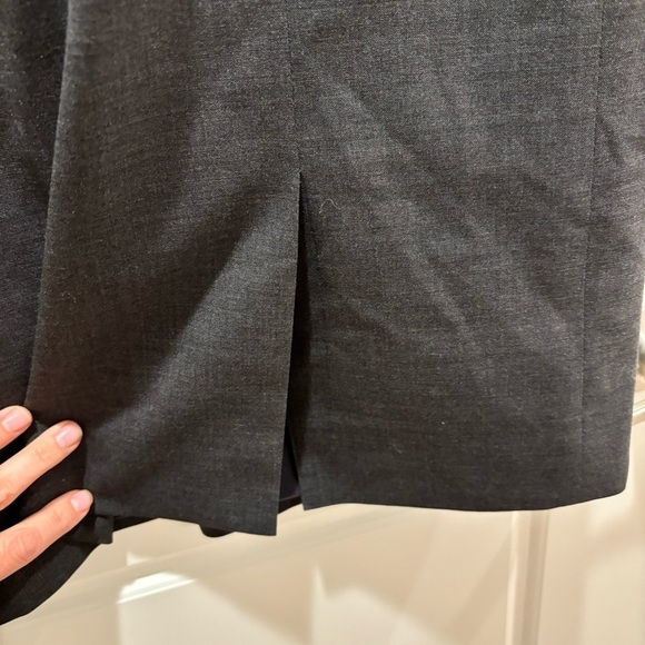 π MM.LAFLEUR Classic V-Neck Dress - Size 10βββββ - Picture 5 of 8